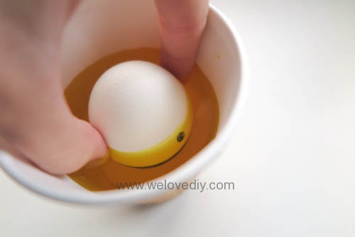 DIY Minions Easter Eggs 復活節小小兵蠟筆染色彩蛋 (7)